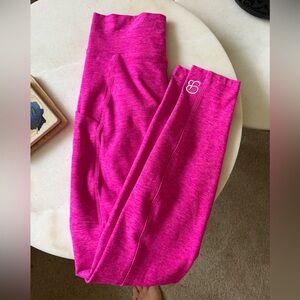 Bombshell Sportswear EUC curves pocket leggings in neon pink Berry